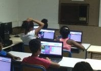 Plus de 300 écoliers initiés au code informatique (Heure du code 2015)