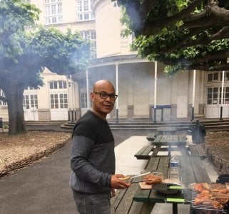 Patrick Clain, agent d'accueil du lycée Jules Verne à Nantes