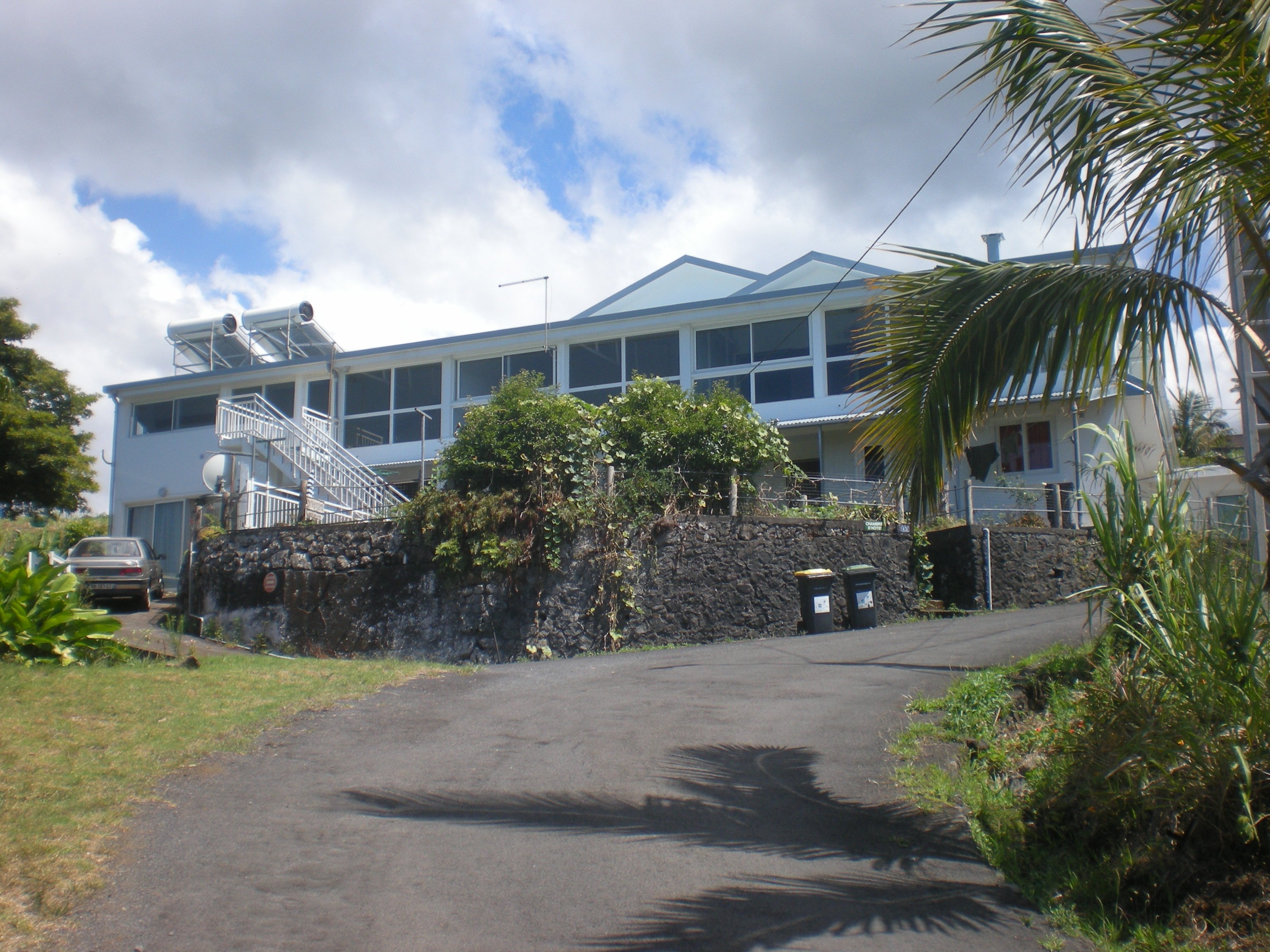 Vend petit immeuble à la Réunion (Saint-Joseph)