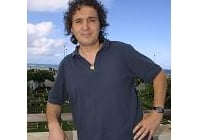 Bruno Testa, 49 ans, journaliste et romancier vivant à Paris