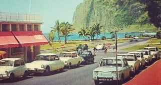 Voitures anciennes sur les routes de la Réunion (60-80)